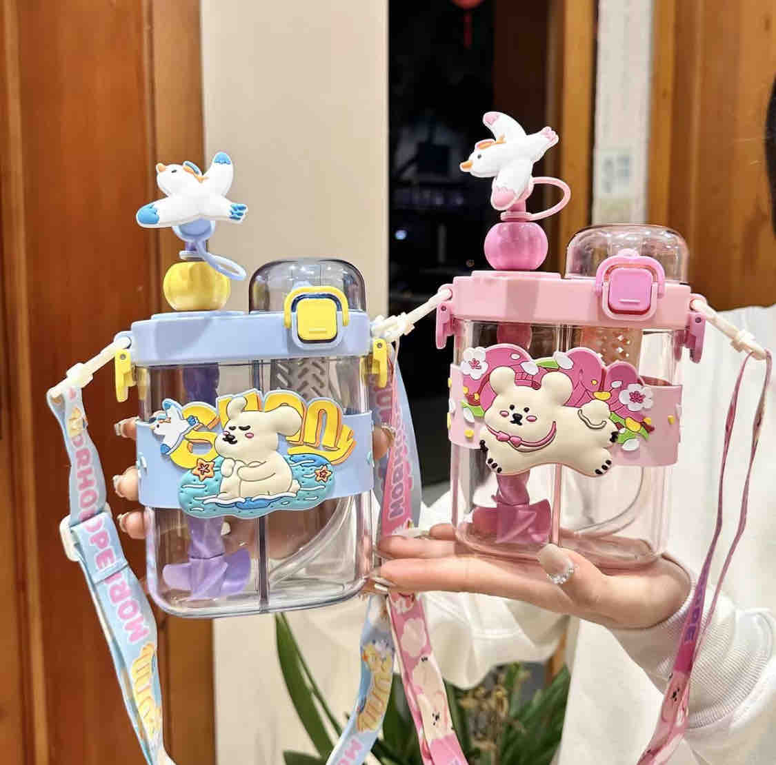 2 in 1 mini water bottle for Kids - ZEEBLENDZ.PK